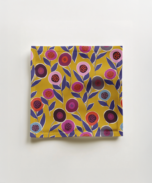 Button Flowers Yellow Oxford Cocktail