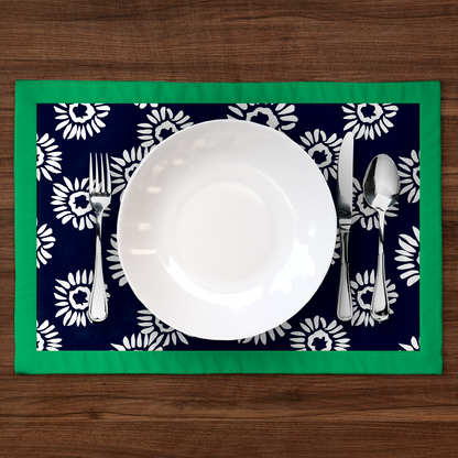 Navy Daisies Placemat